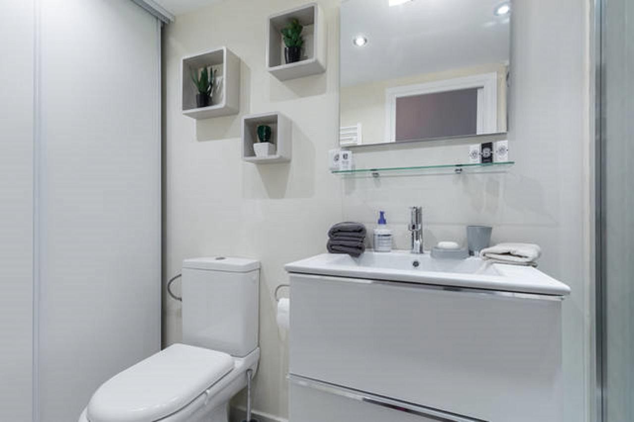 Angle Droit- Loft Et Atypique, Climatisation, Vieux-nice Appartement *
